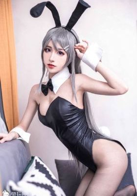 丰满的后妈