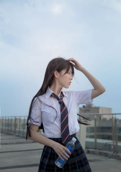 路过我年少时光的蓝色