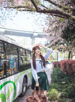 年轻的母亲k8