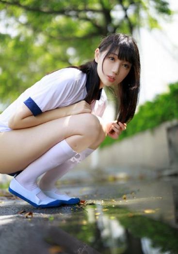 她在丈夫面前被耍了免费看