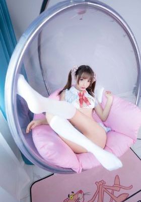 心软娇妻同意邻居老头